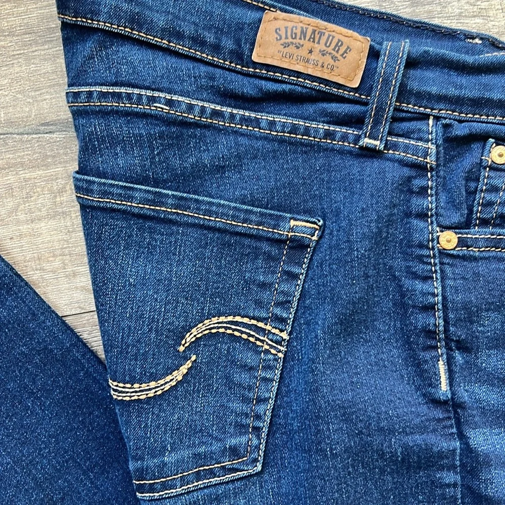 Levi’s stretchy Jeans - Picture 2 of 6